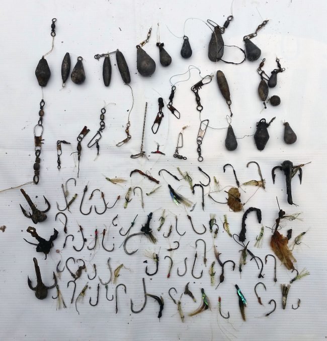 A ridiculous number of fishing hooks and weights were removed from under Salang Jetty - especially as we're in a Marine Park where fishing is prohibited!